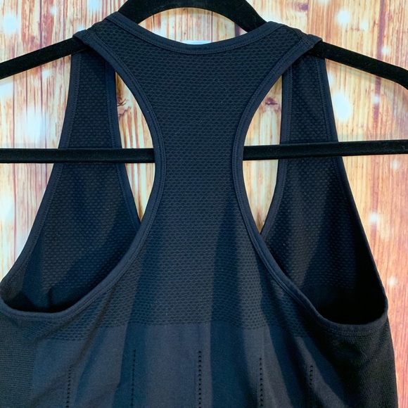 Fabletics Racerback Athletic Mesh Blk  Size Medium - Picture 7 of 13